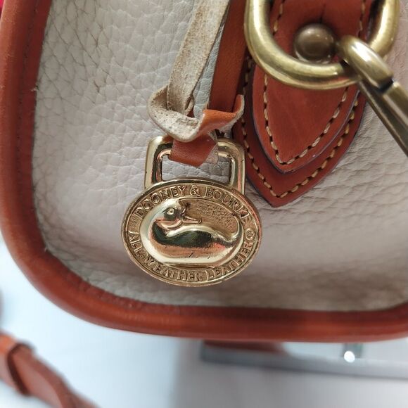 Dooney & Bourke Ivory Pebbled Leather Double Handle Satchel Bag -VTG Made in USA - Picture 4 of 16